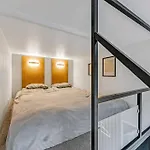 Modern Loft In Center *